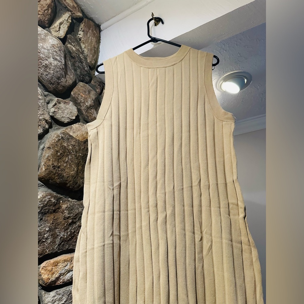 Fine Line Ribbed Midi/Maxi H&M Dress. Size M. Excellent condition. - Picture 3 of 12